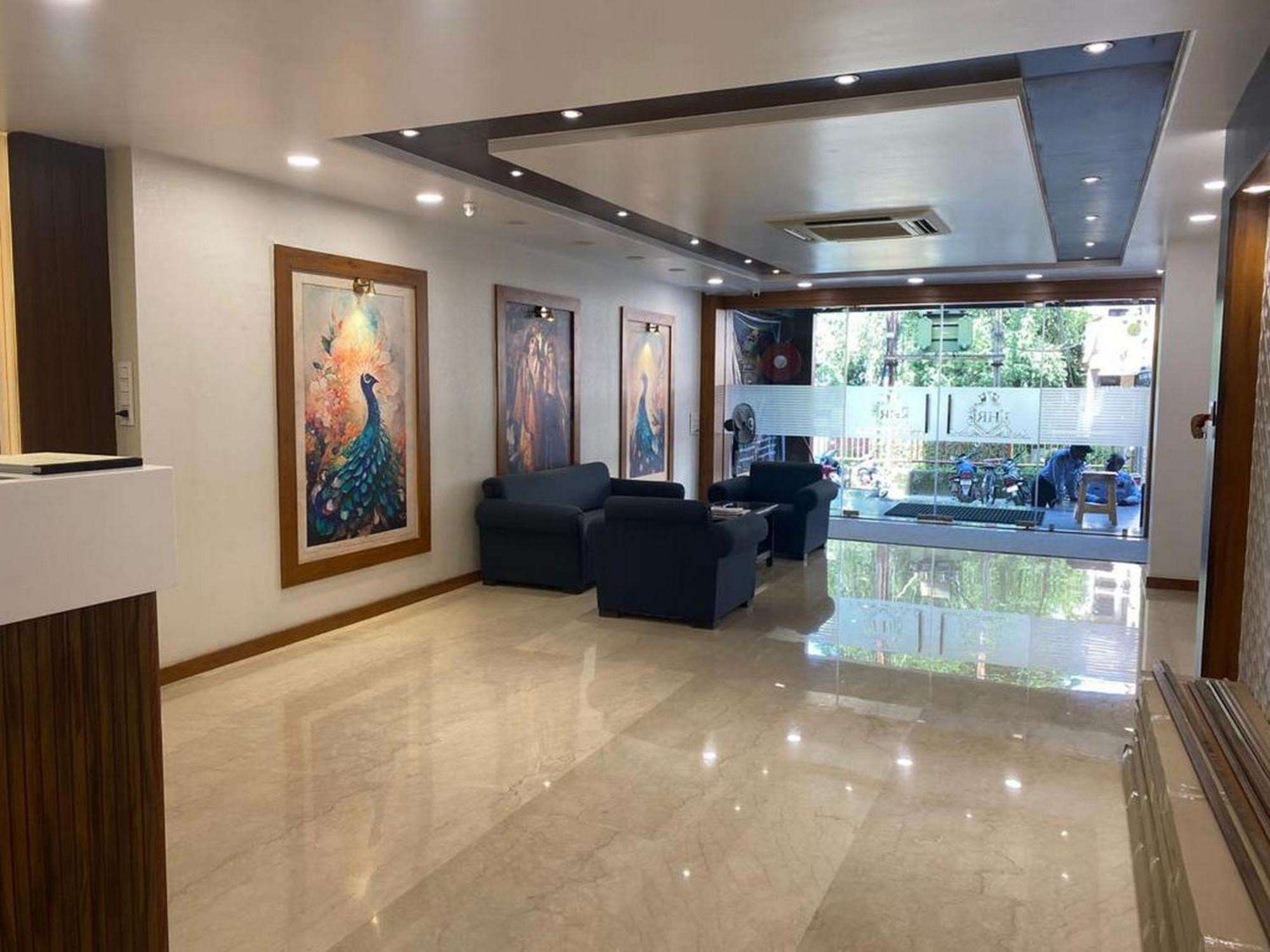 Hotel Eleven Heights โบปาล ภายนอก รูปภาพ