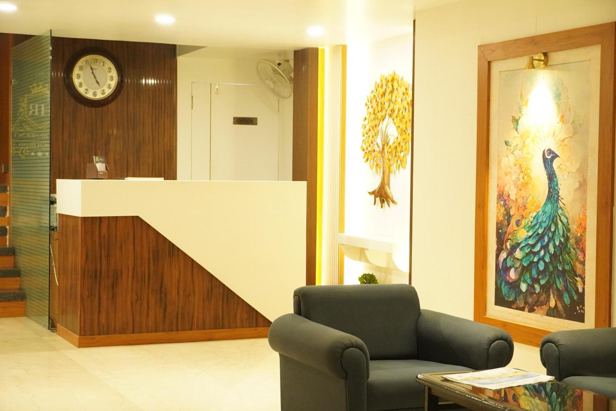 Hotel Eleven Heights โบปาล ภายนอก รูปภาพ